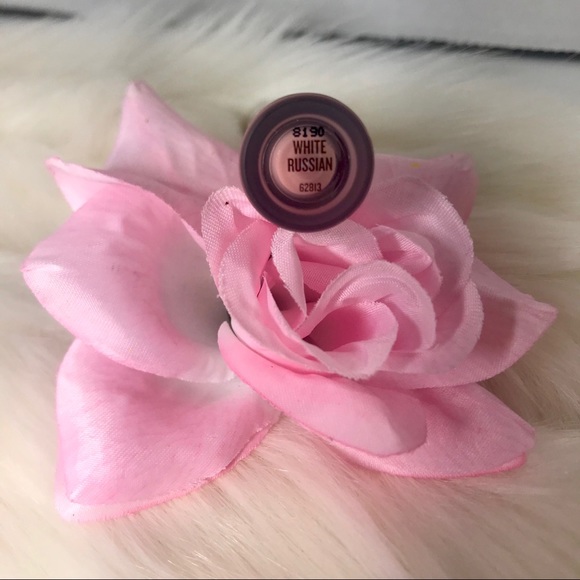 Plumping lip cream - Picture 2 of 4